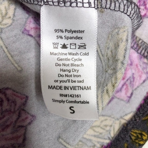 NEW - LuLaRoe Gigi Floral Purple Roses on a Gray Background - Size Small - Picture 4 of 5